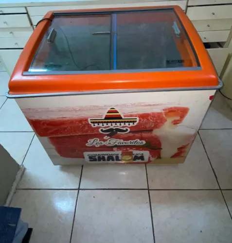 Freezer usado