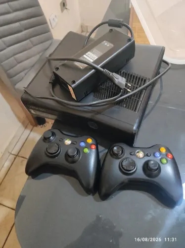 X Box 360 quase novo