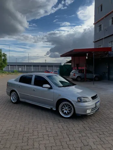 Chevrolet Astra Sedan 2.0/ CD 2.0 MPFI 8V 4P Aut. 2002