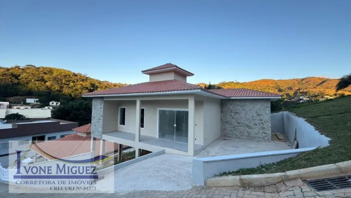 Casa em Centro - Paty do Alferes