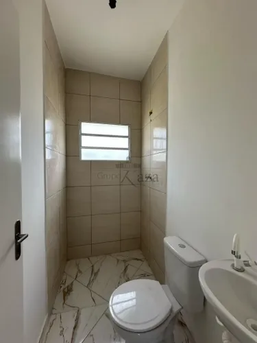 Oportunidade - Sobrado em Construção de Condomínio - Condomínio Boa Vista - Santo Antônio