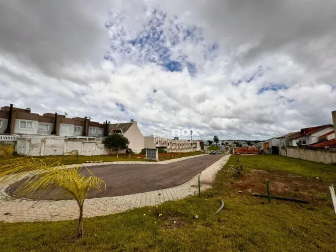 Terreno em condomínio fechado à venda, 81 m² por R$ 215.000 - Xaxim - Curitiba/PR