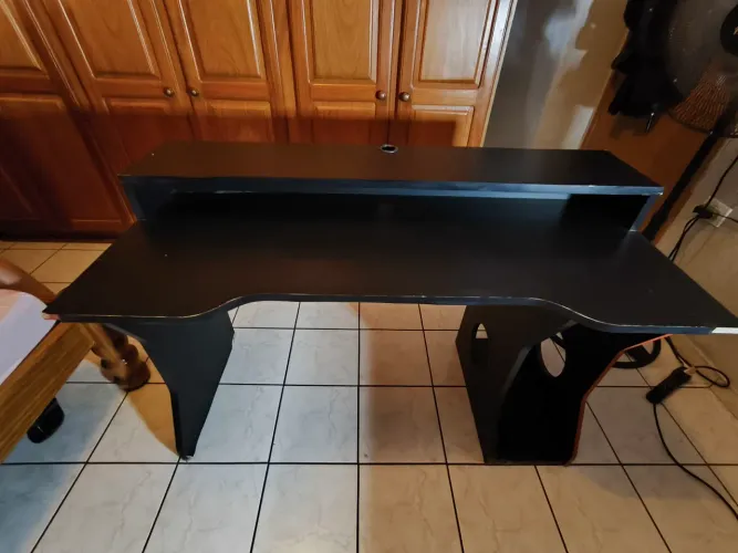 VENDE-SE MESA GAMER