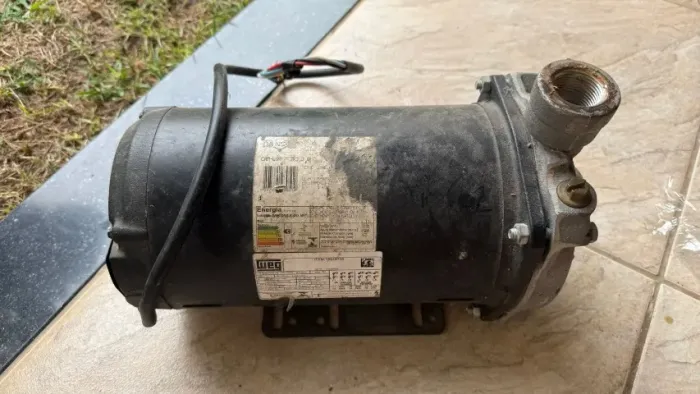 Bomba d?água Dancor com Motor WEG 3 CV ? IR3