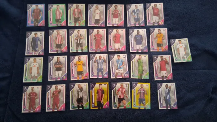 Kit 29 Cards Base Topps Premier League 2025/26 - Sem Repetição