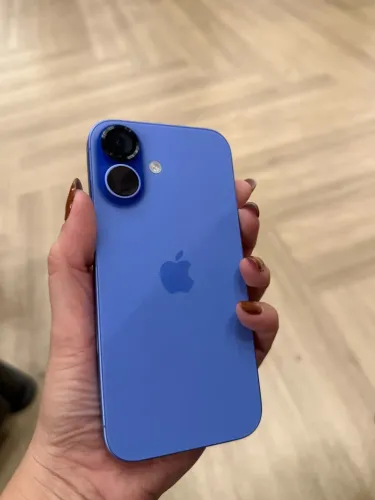 iPhone 16