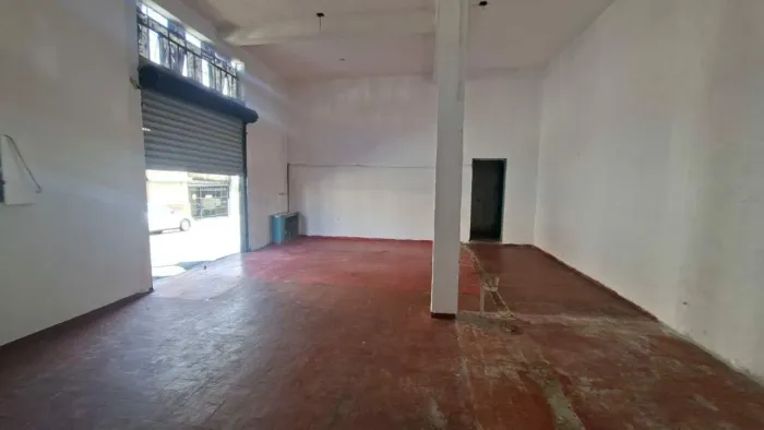 Salão comercial na Vila Brasilina para locação