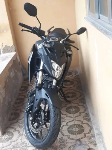 CB300F UNICO DONO 5600K