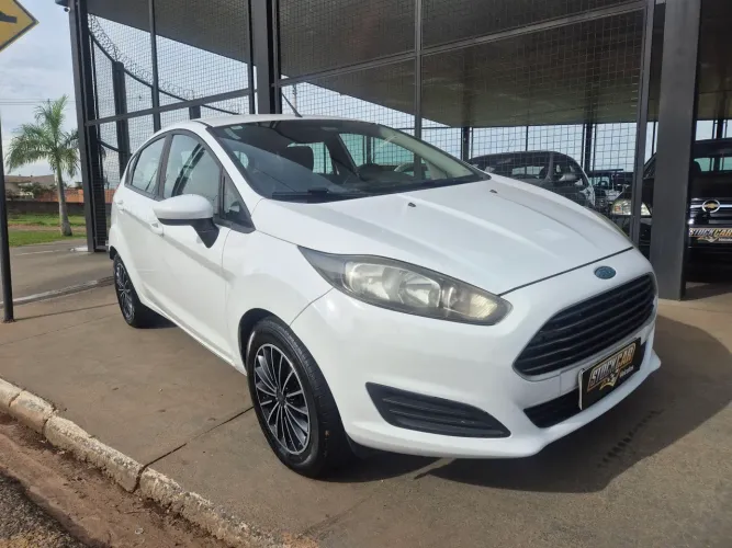 Ford Fiesta 1.5 16V Flex Mec. 5P 2014