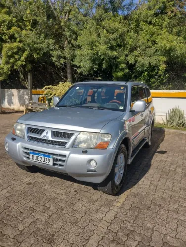 PAJERO FULL BLINDADA