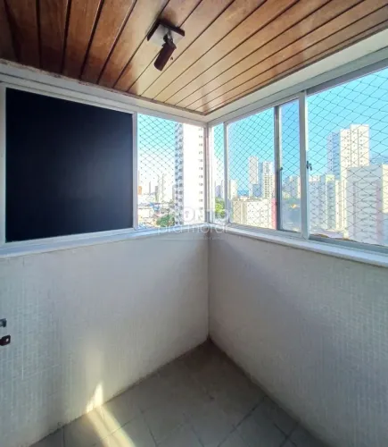 Apartamento com 3 quartos em Boa Viagem