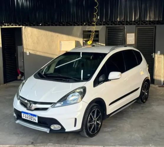 Honda Fit Twist 1.5 Flex 16V 5P Aut. 2014