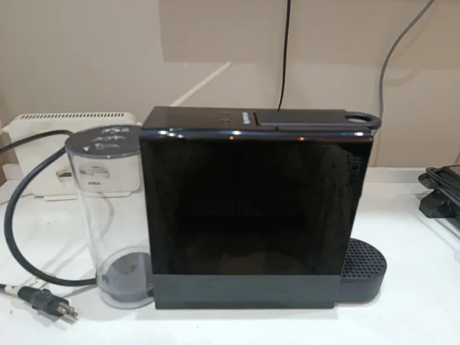 Nespresso Essenza mini 110 V