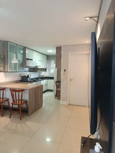 Linda Casa em Condomínio Fechado - Campo Largo (Terreno Maior!)