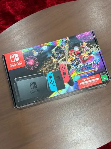 NINTENDO SWITCH COMPLETO - MARIO KART 8 DELUXE + 4 JOY-CON