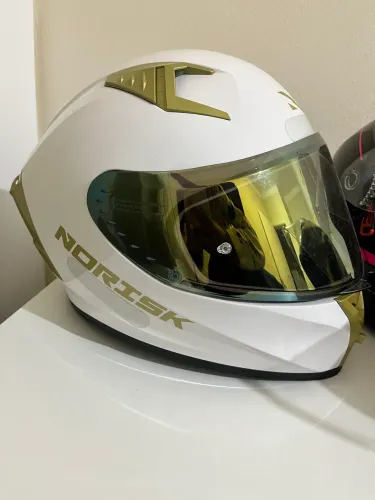 Capacete Norisk seminovo
