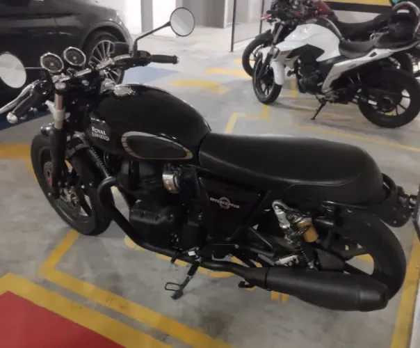 Royal Enfield - Interceptor 650 Custom - 2025