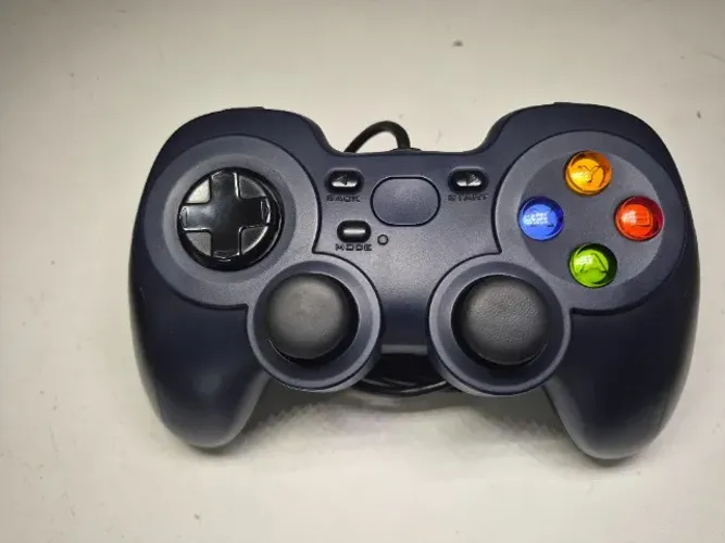 Controle Joystick Logitech F310 para PC e Android