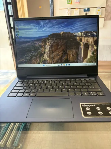 Notebook Lenovo i5 8 geração 8gb - com garantia 