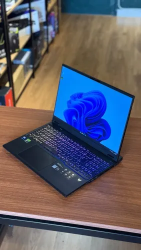 ACER PREDATOR HELIOS NEO 16 IA