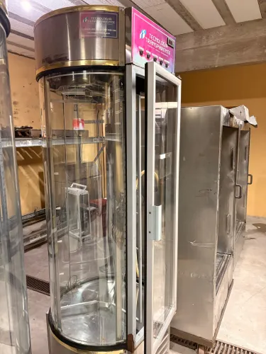 Vitrine giratória 