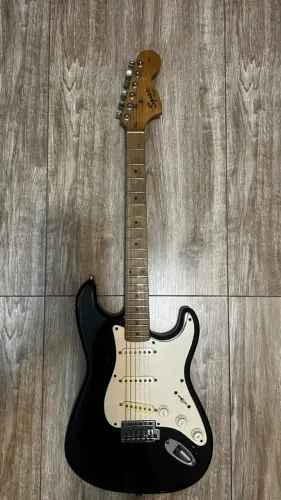 Guitarra Squier Affinity "Crafted in China"