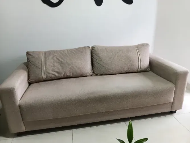 Sofá 3 lugares em linho