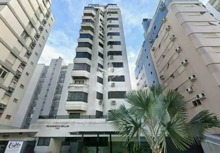 Apartamento para Locação com 3 Quartos sendo 1 Suíte no Centro de Florianópolis