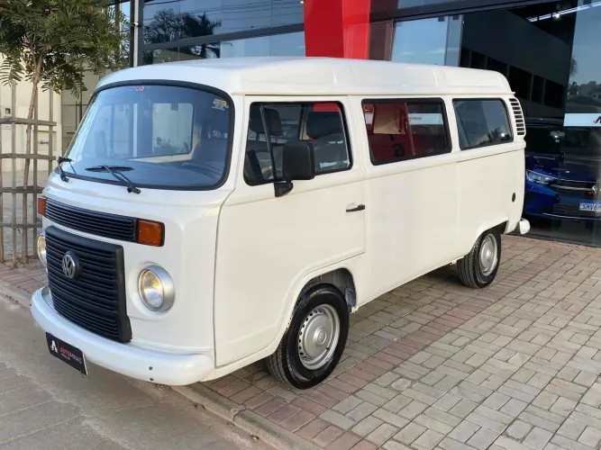 Volkswagen Kombi Lotação 1.4 MI Total Flex 8V 2013