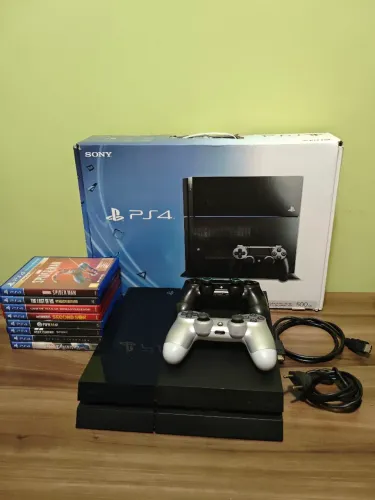 Ps4 Playstation 4 com 2 controles e 8 jogos