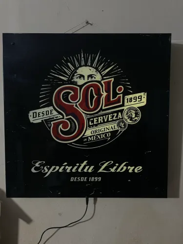 Raridade Luminoso Cerveja Sol 50x50cm