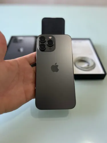 iPhone 13 Pro Max 256gb R$ 3.090,00. Seminovo, todo original.