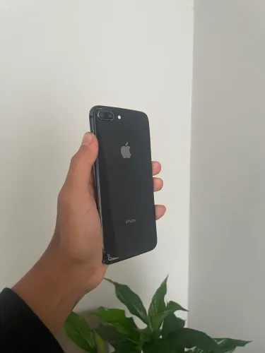 iPhone 8 Plus 64GB