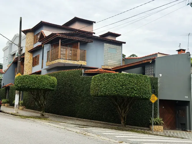 Casa de Esquina Alto Padrão - Totalmente Mobiliada | Terra Nova II, São Bernardo do Campo