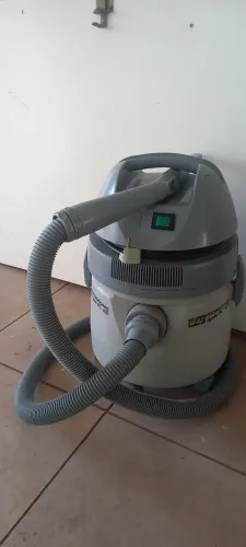 Aspirador de Pó e Água Wap Prosdócimo Hydro Vac A10 - Funcionando