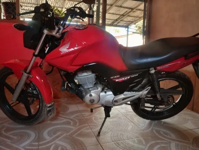 Moto top única dona tudo ok legalizada no ponto de transferência aro de liga-leve freio le