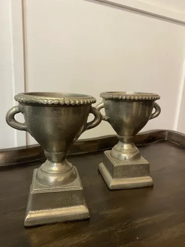 Mini vasos ânforas de alumínio fundido 