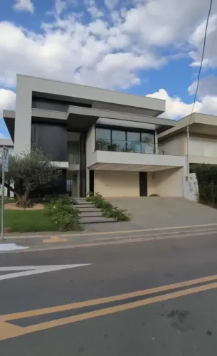 Extra! Sobrado para venda tem 363 metros quadrados com 5 quartos em Jardins Lisboa - Goiân