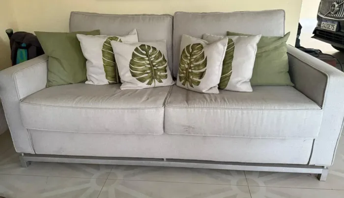 Vendo lindo sofá conservadissimo padrão A.