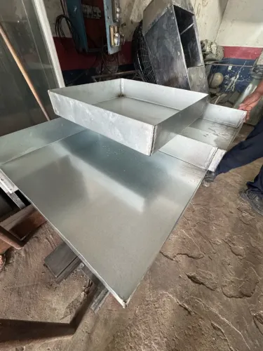 Bandeja de inox, chapa galvanizada e etc?