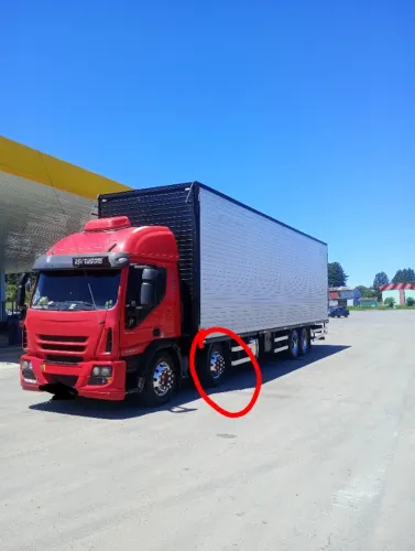 Quarto eixo para caminhão a venda .
