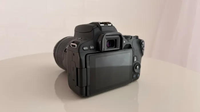 Câmera Cânon SL2 + Lente 18-55(kit)