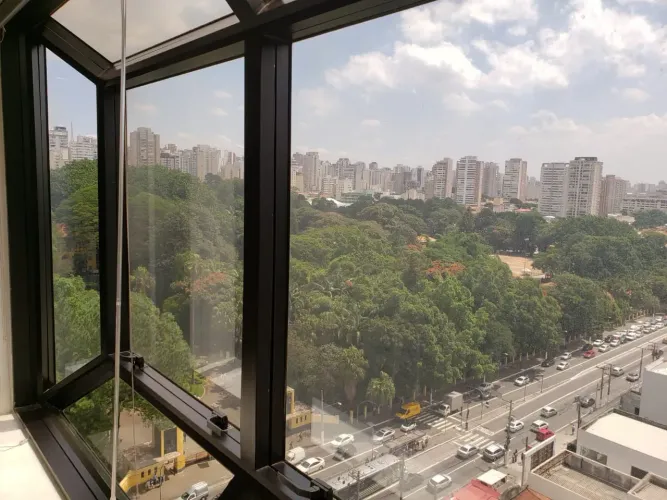 Comercial de 180 metros com vista pro parque