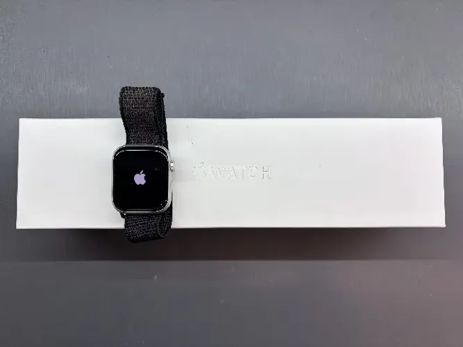 Apple Watch 8 - GPS+Celular - Silver - 45mm - Excelente Estado Conservação