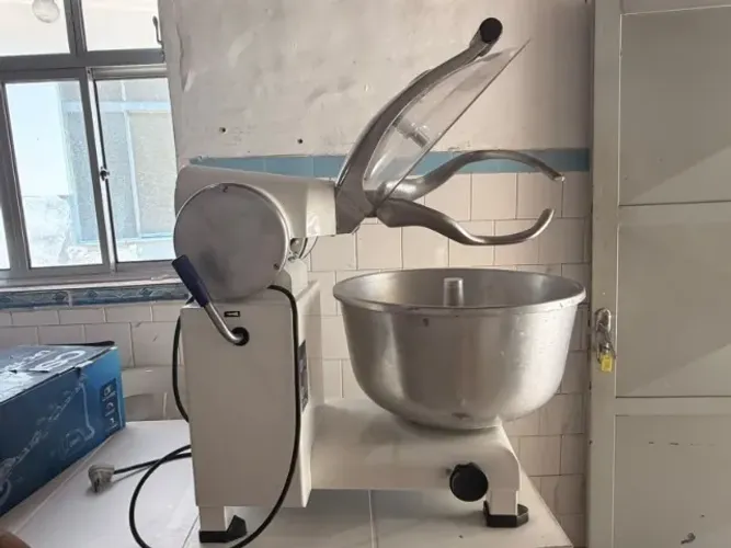 AMASSADEIRA ELECTROLUX BPO45 200-240V