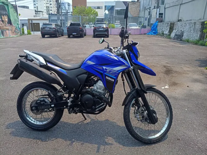 Moto YAMAHA LANDER 250CC 2021/2022