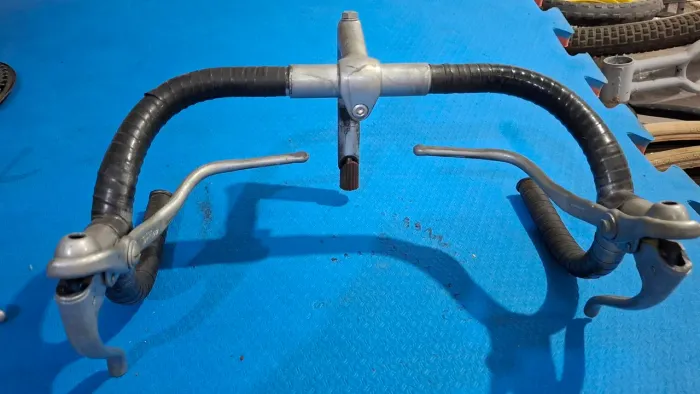 Mesa, Guidão Mantes Monark Positron 