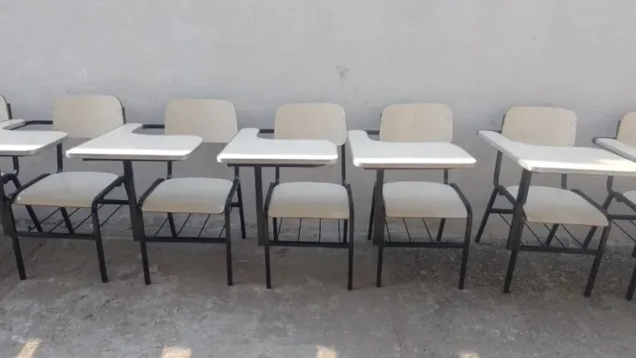 Cadeira Escolar Frontal Fórmica