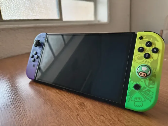Nintendo Switch OLED Splatoon (Dual boot com Atmosphere)
