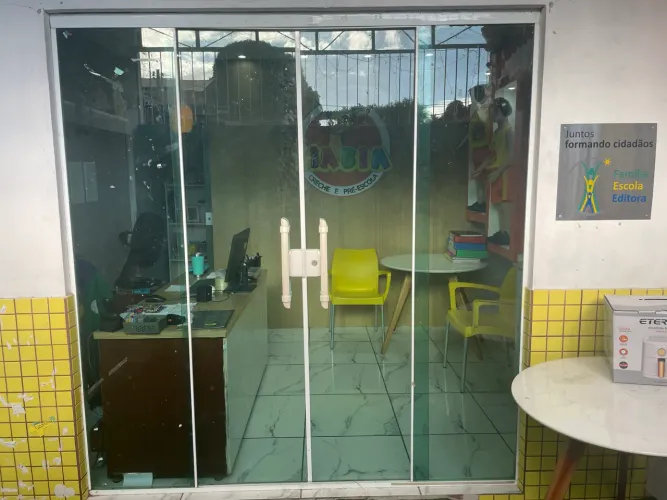 Porta Blindex 4 partes 210x200 - Vidro Verde